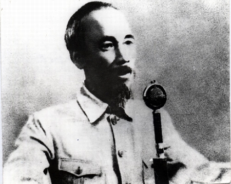 Theo Chân Bác - Tố Hữu