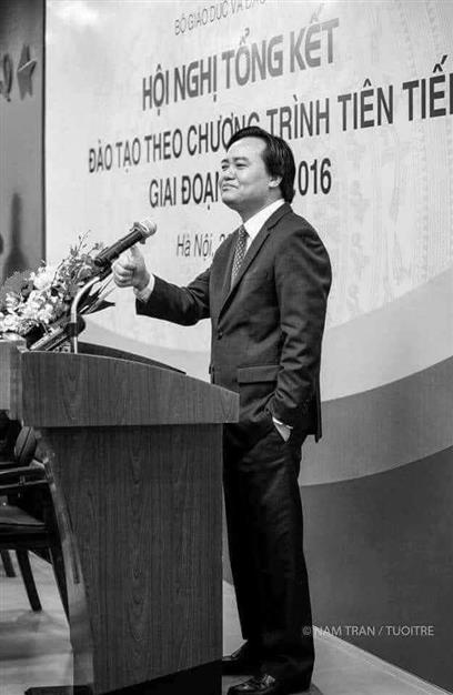 Giáo dục và sự nghiệp thu tiền của Nhạ