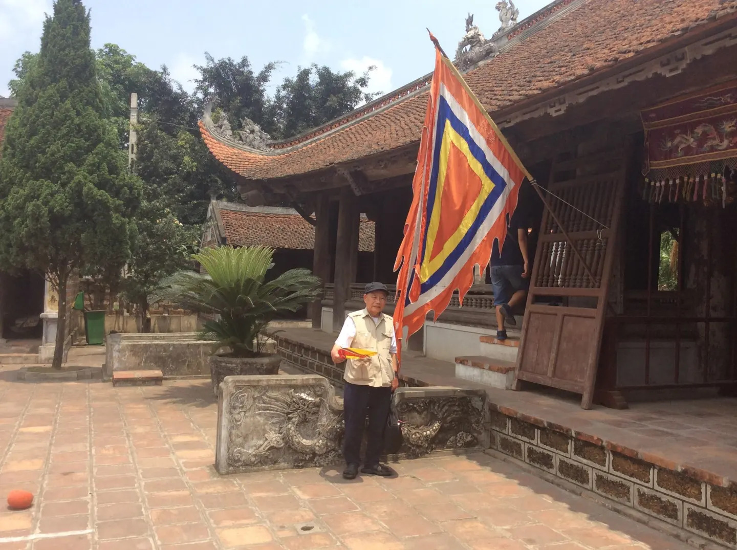Giáo sư Quang về thăm Việt Nam năm 2015